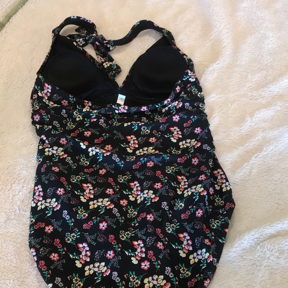 GAP Swimsuit GREAT CONDITION! - Picture 5 of 6